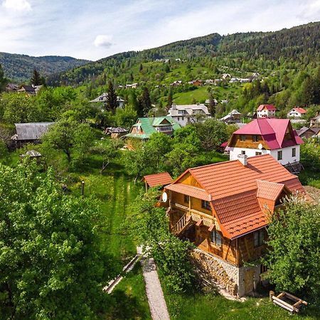 Садиба "Три Царі" Iaremcea Exterior foto