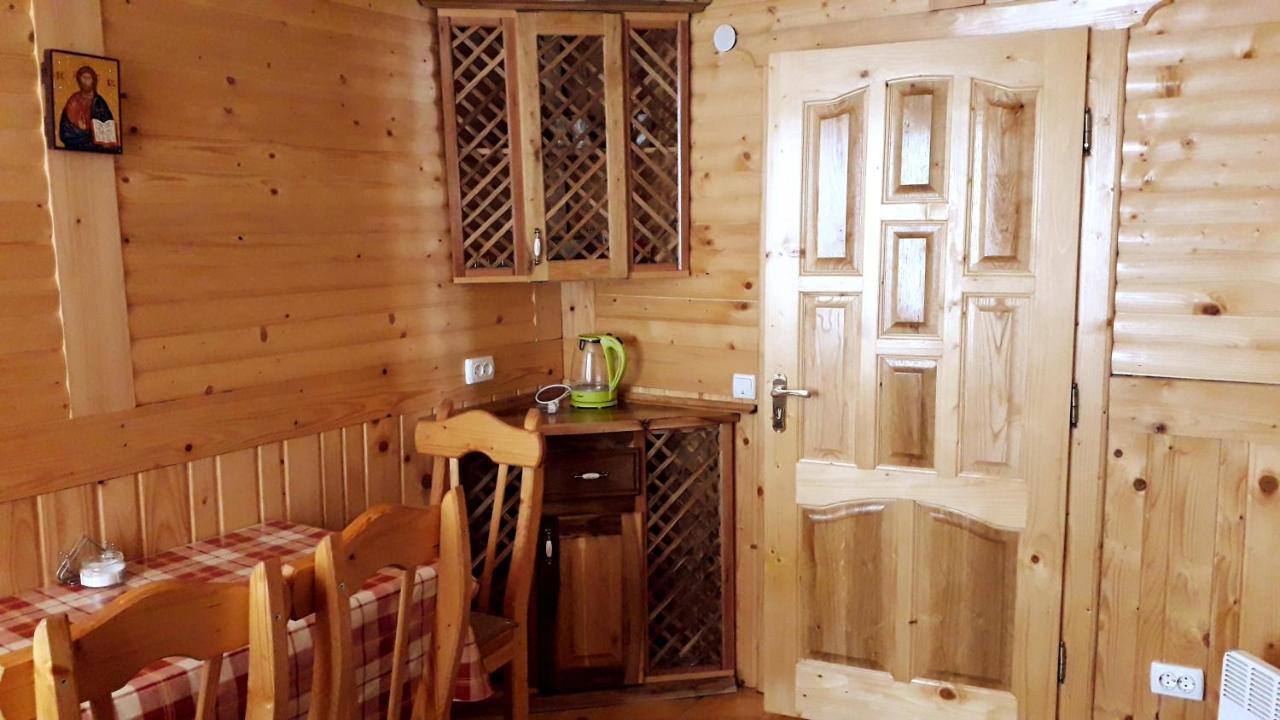Садиба "Три Царі" Iaremcea Exterior foto